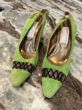 VINTAGE henri bendel Lime Green Suede Slingback Heels size 9B needs heel taps